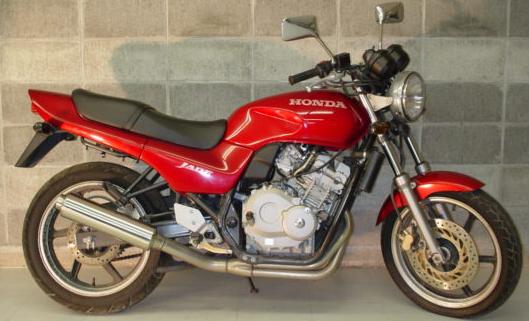 产品名称:低价出售进口本田蓝宝石250摩托车